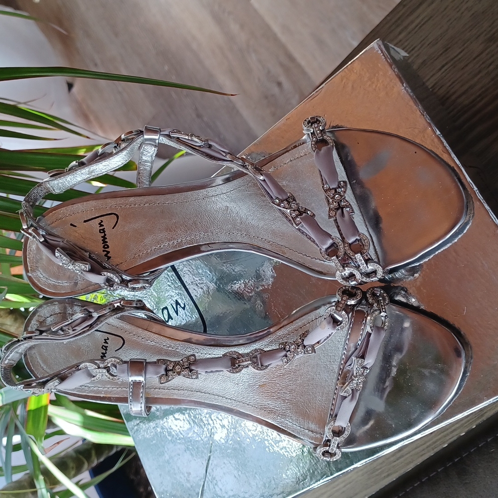 👡 Sandal, silver ribbon and crystal stones
